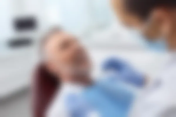 永州安牙舒现代口腔医院推出牙套优惠活动，原价8000元起现仅需6000元起，助您轻松绽放迷人笑容！