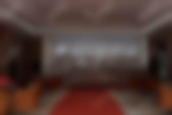 二、西宁中诺口腔医院医生团队，打造专精诊疗服务