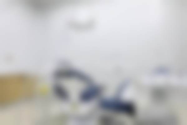 二、周口数字化口腔门诊部医生团队，打造专精诊疗服务