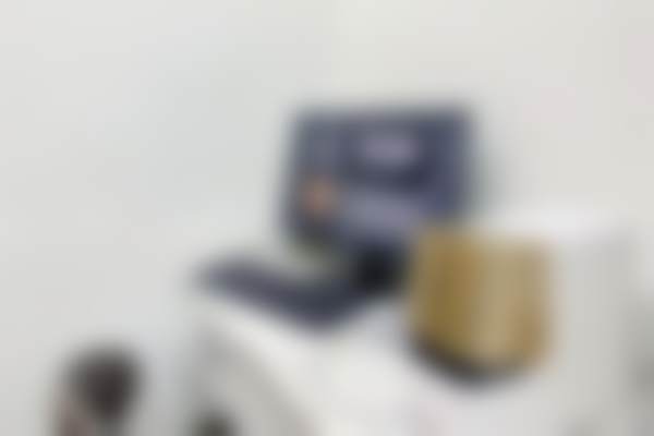 二、南京鼓楼京冠口腔门诊部医生团队，打造专精诊疗服务