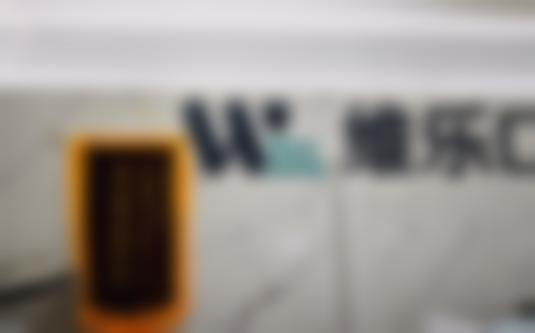 青岛维乐美口腔医院（黄岛总院）[全口/半口牙颌种植]19800元起 硕博医师团亲诊，精通微创即刻种植，适配多种缺牙情况，快速恢复咀嚼功能