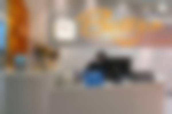 二、武汉笑更美口腔门诊部医生团队,打造专精诊疗服务