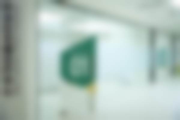 合肥茀莱堡口腔医院[半全口复杂种植]19800元起 德系精密半全口复杂种植，低创入路术中出血减70%，误差0.3mm内，植体存活率100%