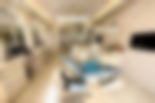 二、重庆渝北邹敏美尔康口腔门诊部医生团队，打造专精诊疗服务