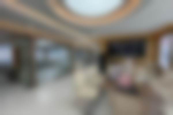 二、北京康正口腔门诊部医生团队，打造专精诊疗服务