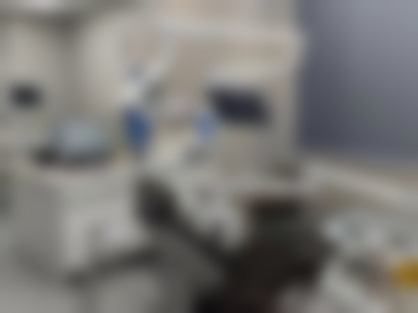 二、广东中山康美口腔门诊部医生团队，打造专精诊疗服务