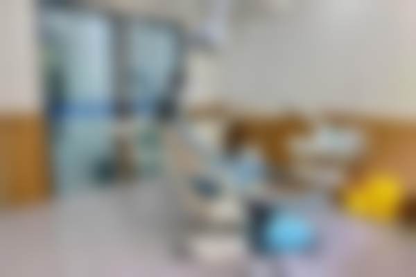 二、中山贝壳口腔门诊部医生团队,打造专精诊疗服务