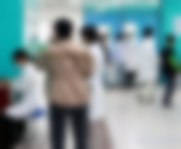 透明价格体系助力患者轻松护眼